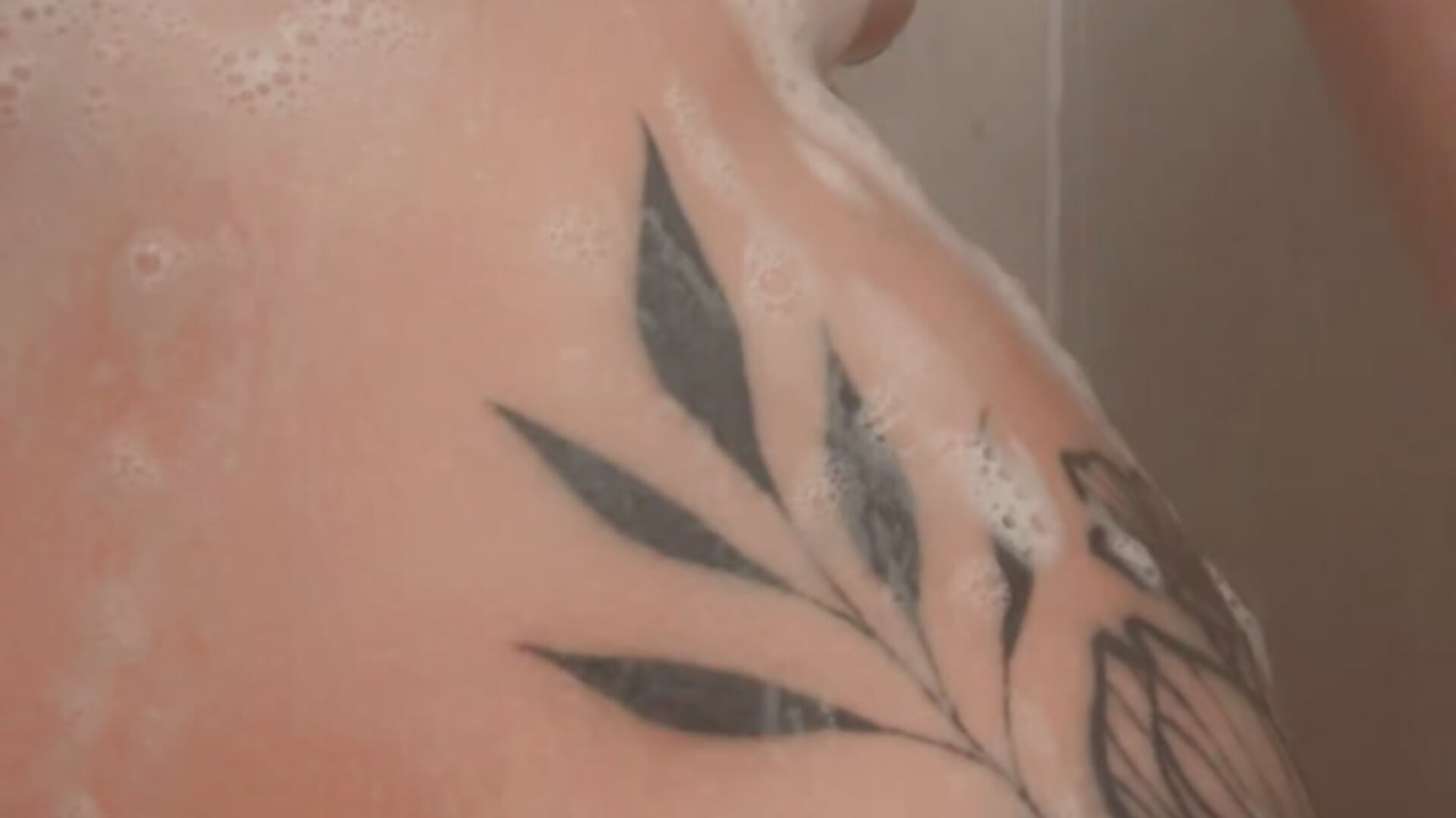 A shower together? 🧼 - video by Candy_morgan412 cam model