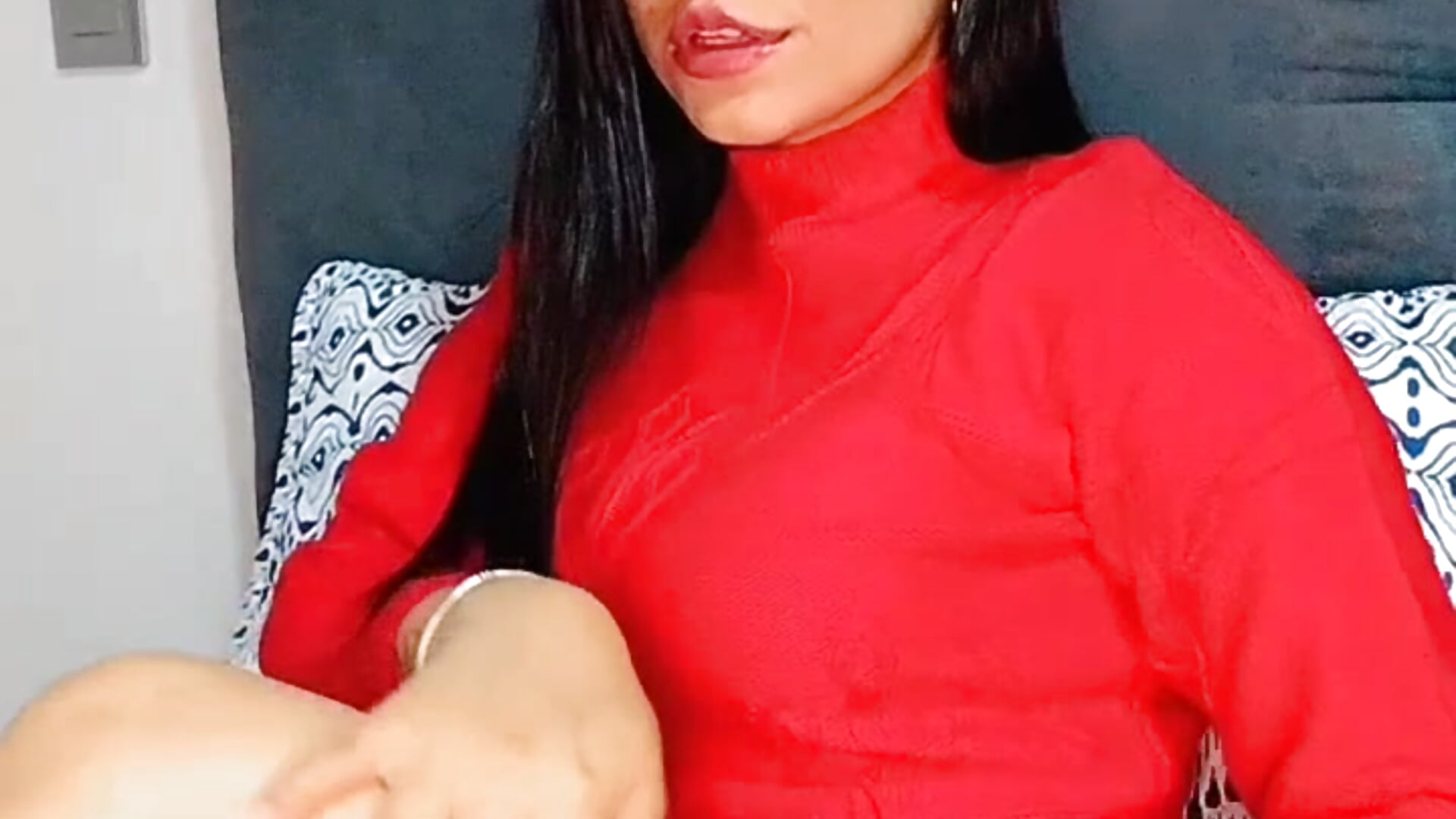 VID_25810128_223617_382 come give me a massage - video by SINDYC cam model