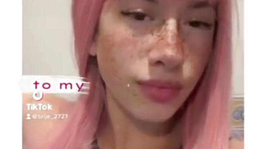 345311606_6192223914178996_7938391166254172433_n - video by Enyeld_ruru cam model