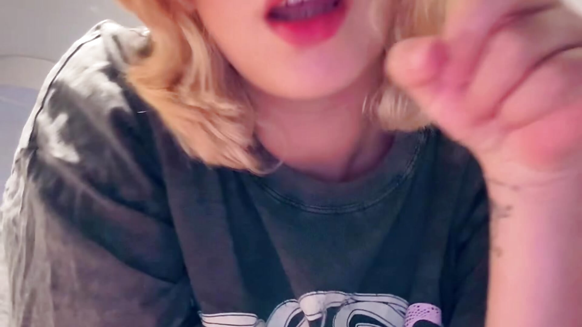 Perdón me gusta grabarme con canciones - video by Enyeld_ruru cam model