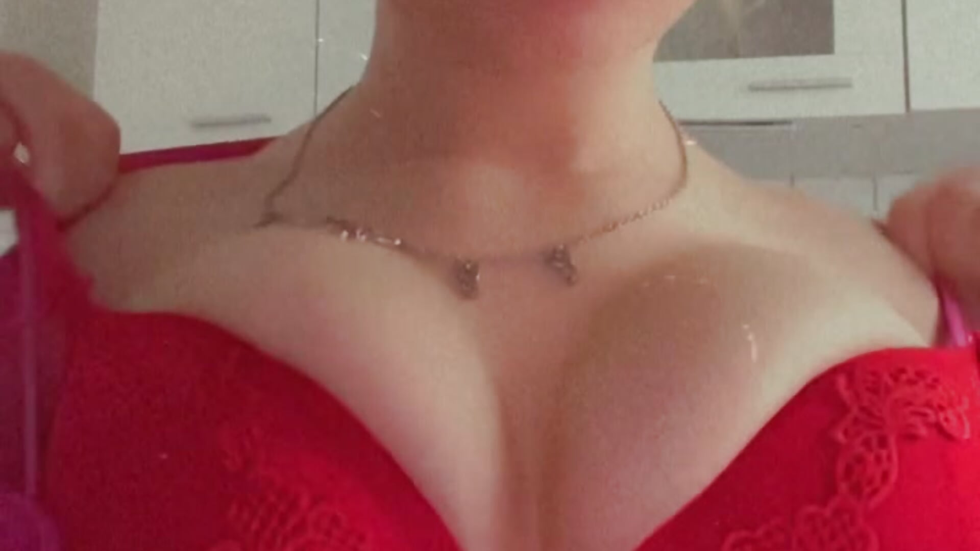 ips-E3CF6CE1-16CE-4EE1-B94D-FE4CB297BF87 - video di Antoniacanny modella di cam