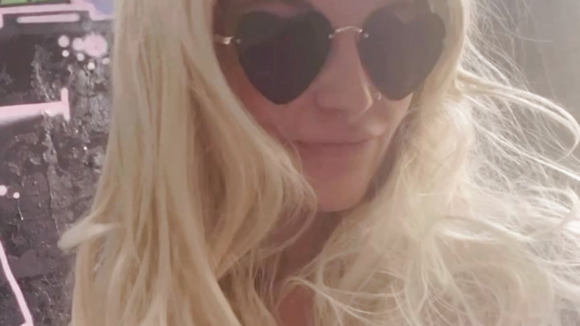 566c63003b104b938357de355002c68f - video di Antoniacanny modella di cam