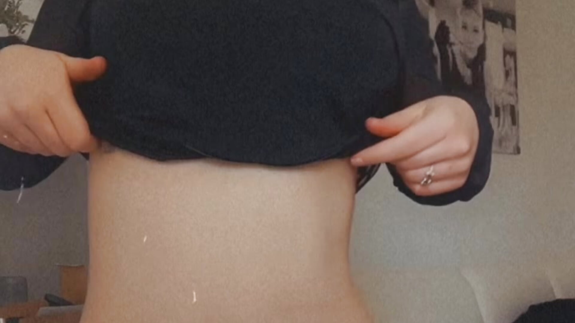 Ich bounce meine Titten geil in Slowmotion! Du stehst auf meine verstauten Boobs - video di Antoniacanny modella di cam