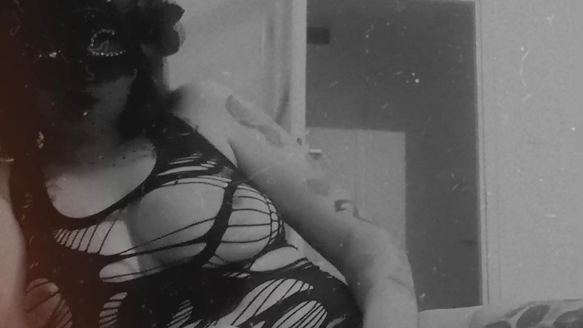 4318 - فيديو من szives28 موديل الكام