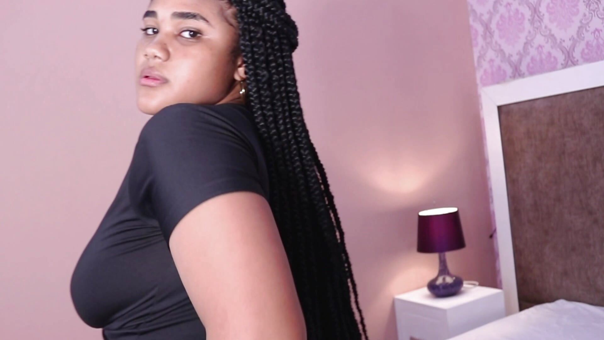 Sexy Tyra - video by TyraJonesi cam model