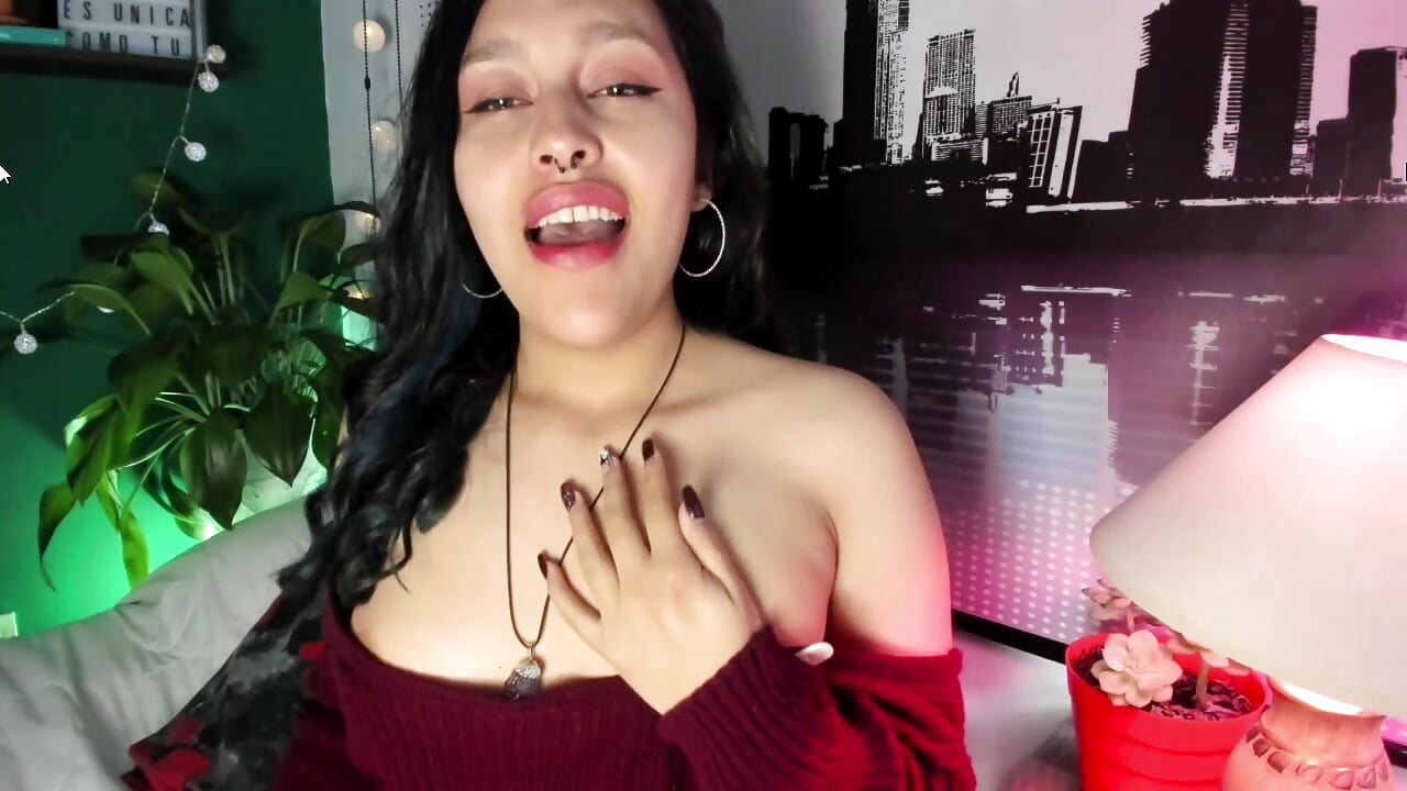 Dildo blowjob with tits out - วิดีโอโดย amiranucifera โมเดลแคม