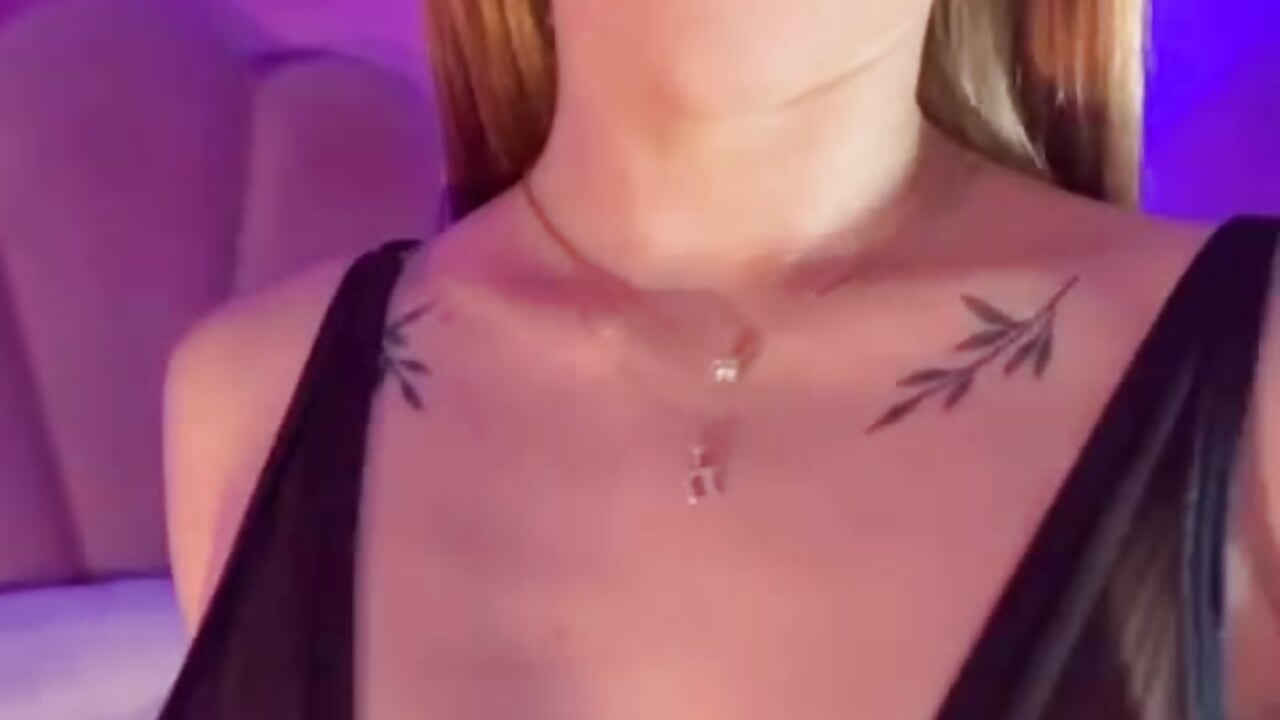 Happy Sundayyy 😏🔥 - video by Lezy_ cam model