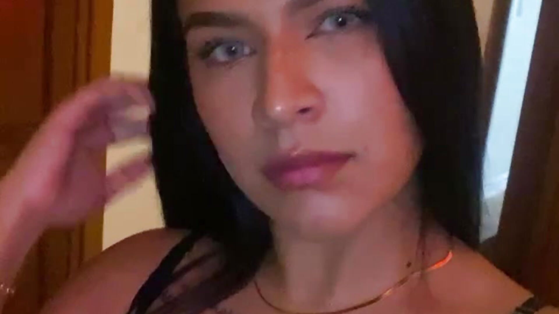 Admírame y deseame - video by Alinnha cam model