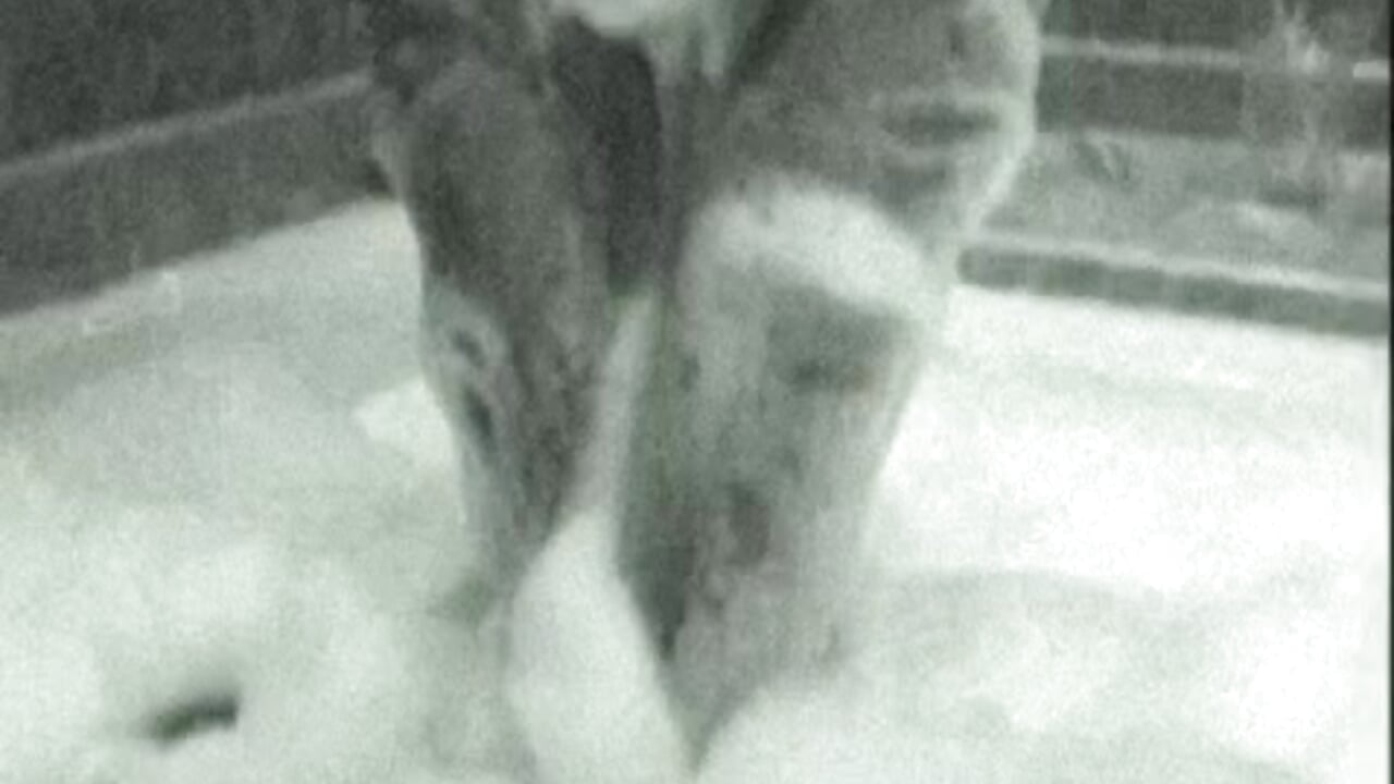 Burning night at the Jacuzzi - video by Cloeandtyfanny cam model