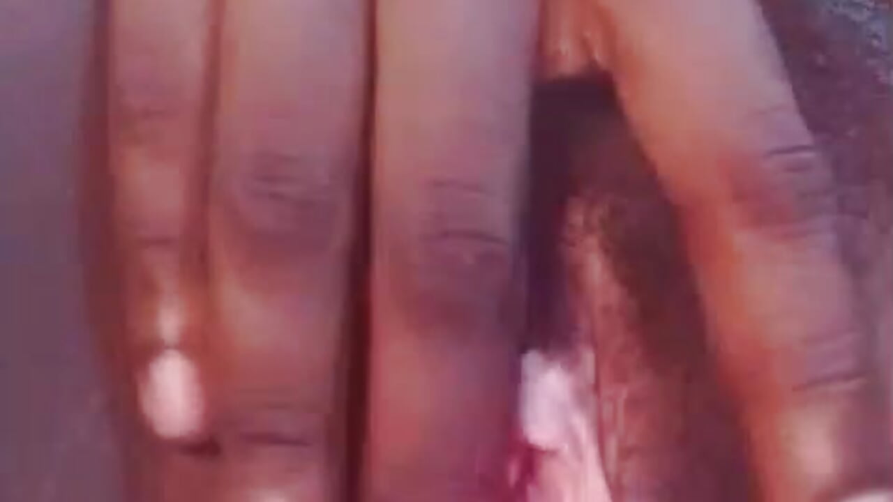 1000061145 - vídeo de la modelo de cam blackgallapdance