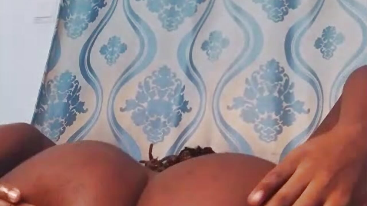 1000061727 - vídeo de la modelo de cam blackgallapdance
