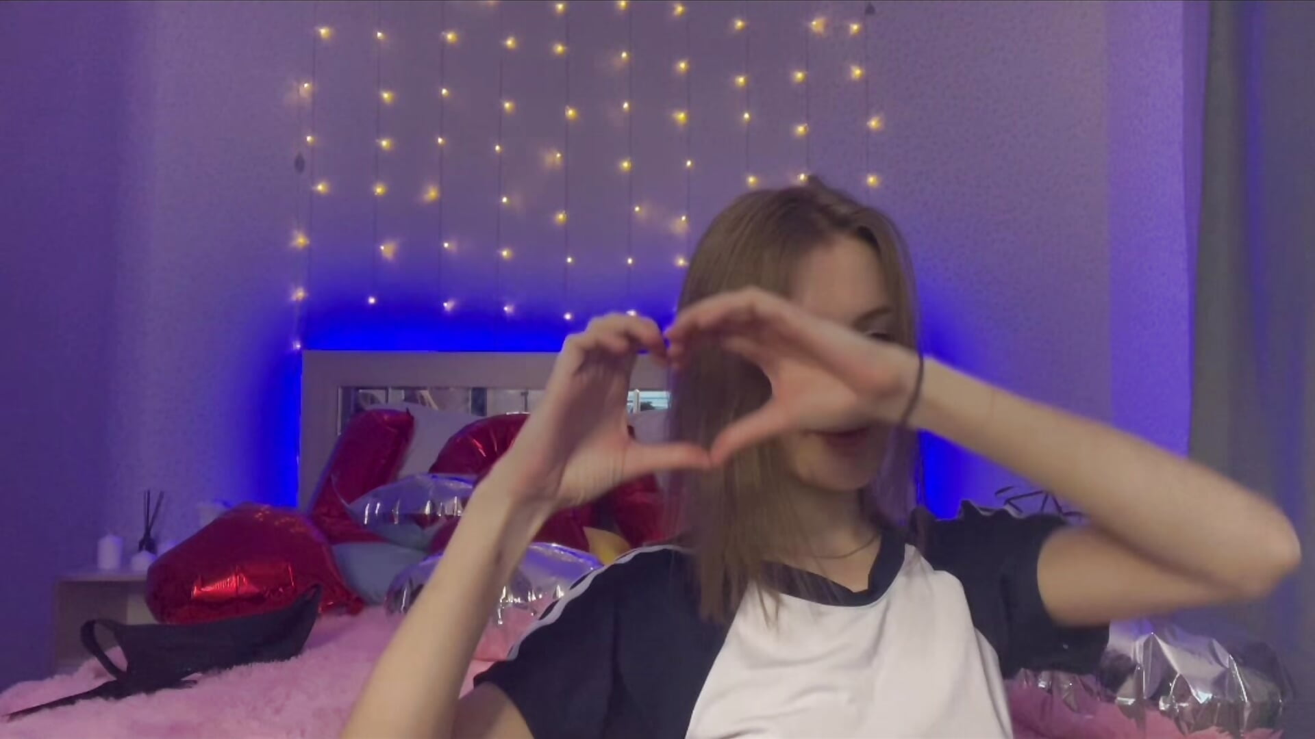 My valentine - video by LesyaHayes cam model