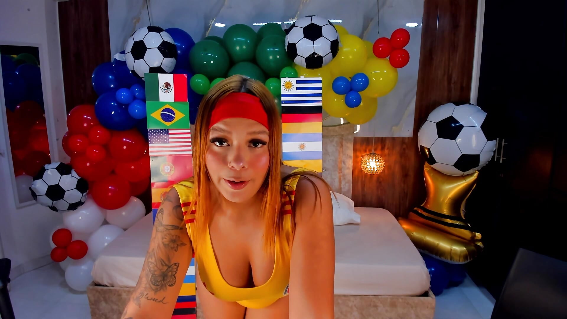 🩵❤️🩷🧡💛💚💙🩵🏆 - video by mia_18v cam model