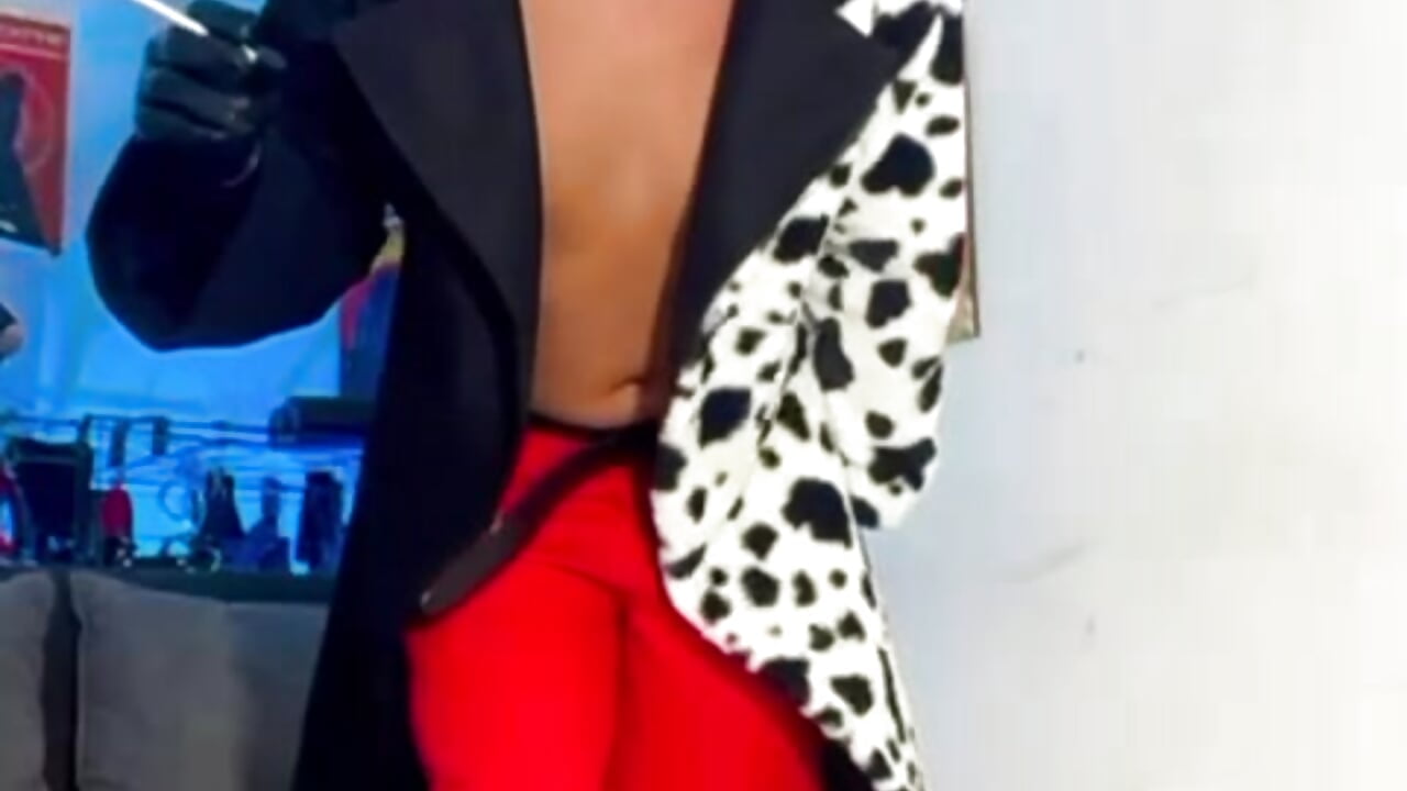 Happy Halloween－カメラキャストのGaelOconnerの動画