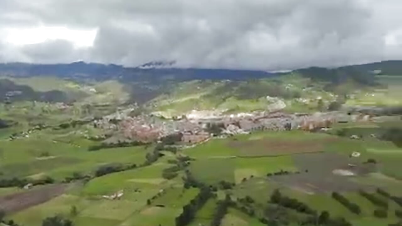 chasing the wind - video by Dalila_Thoms cam model