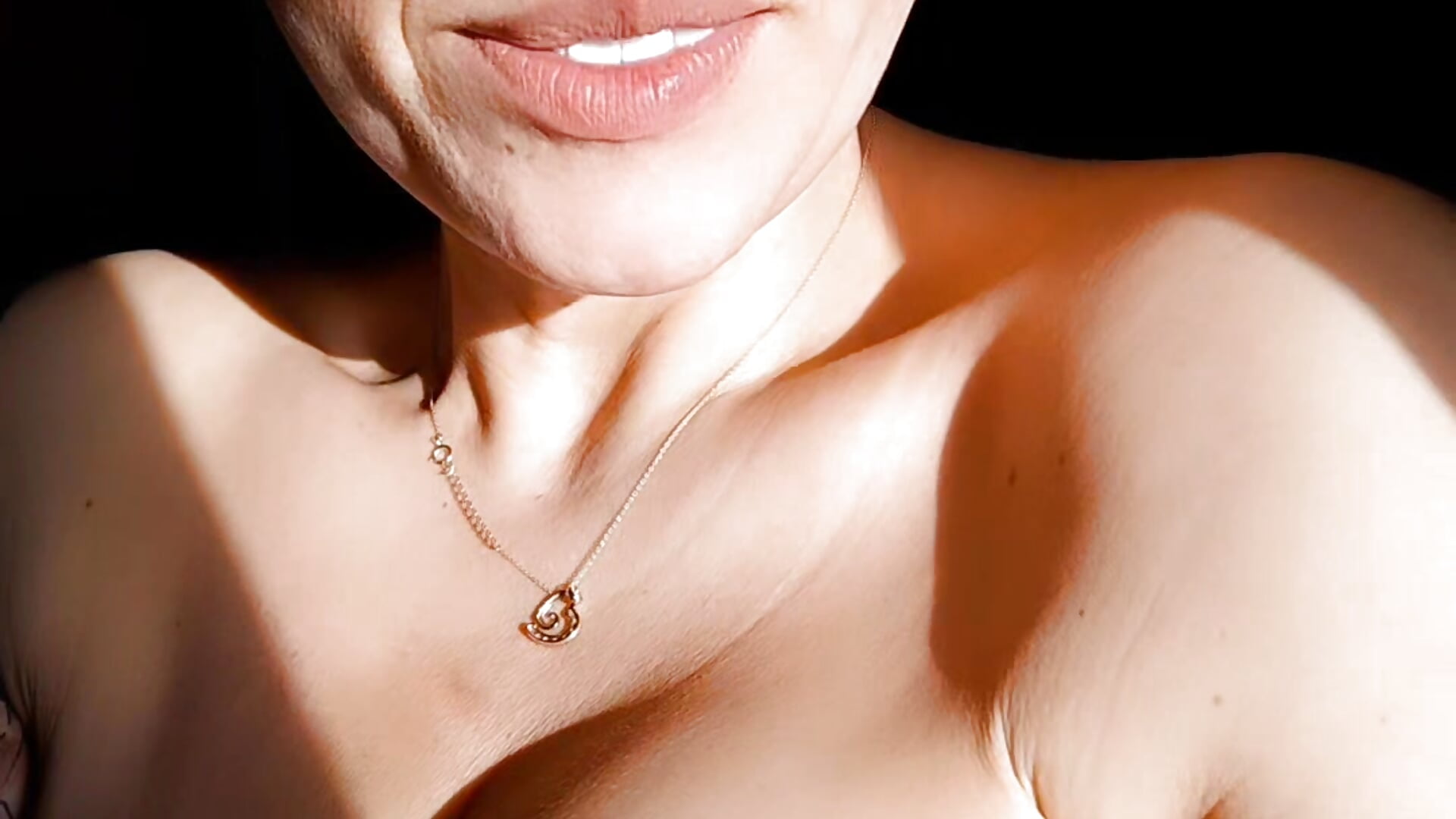 Good morning amor 🤗❤️‍🔥 - video by CarlaConnor80 cam model