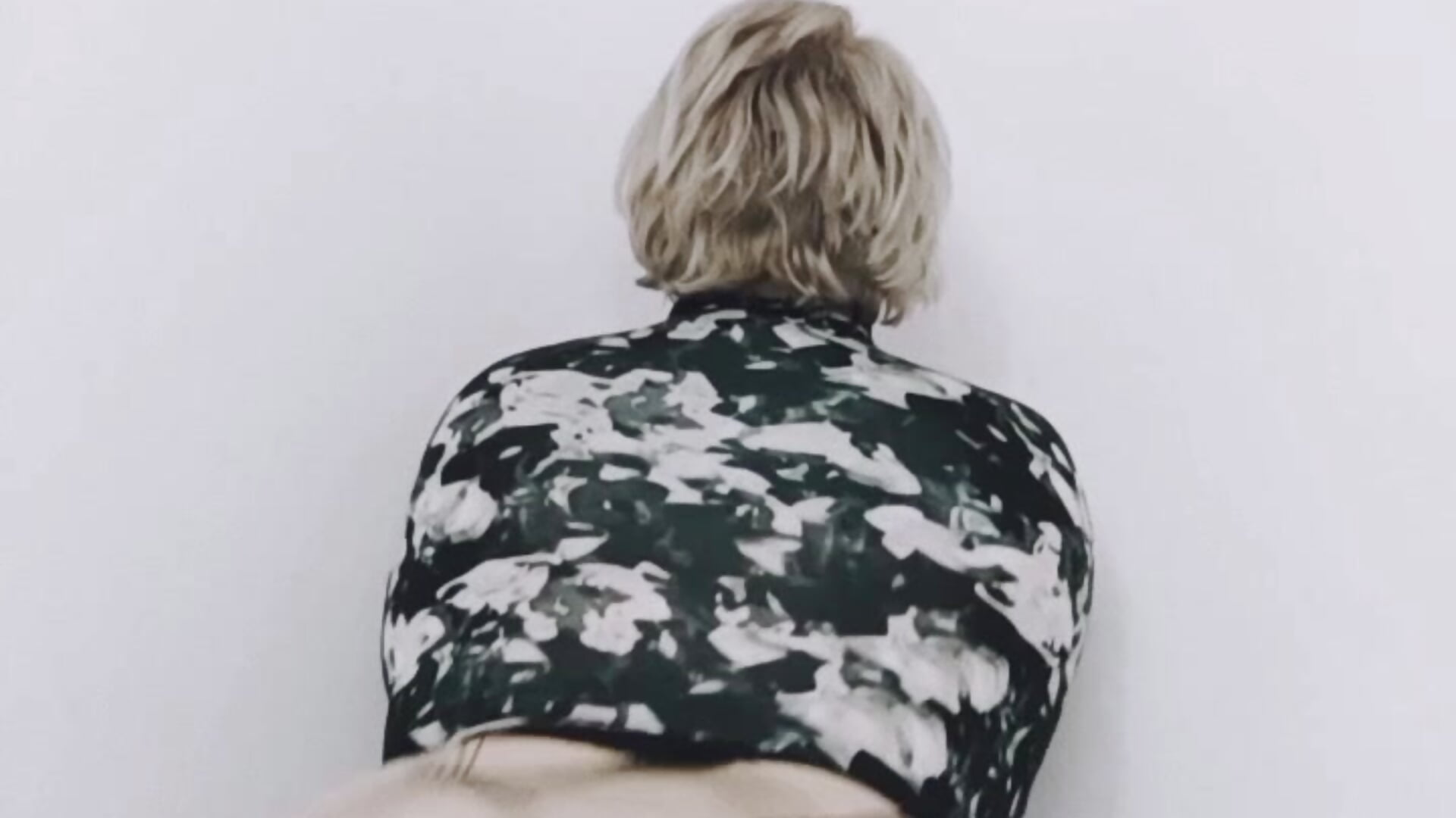 52 inch booty standing clap