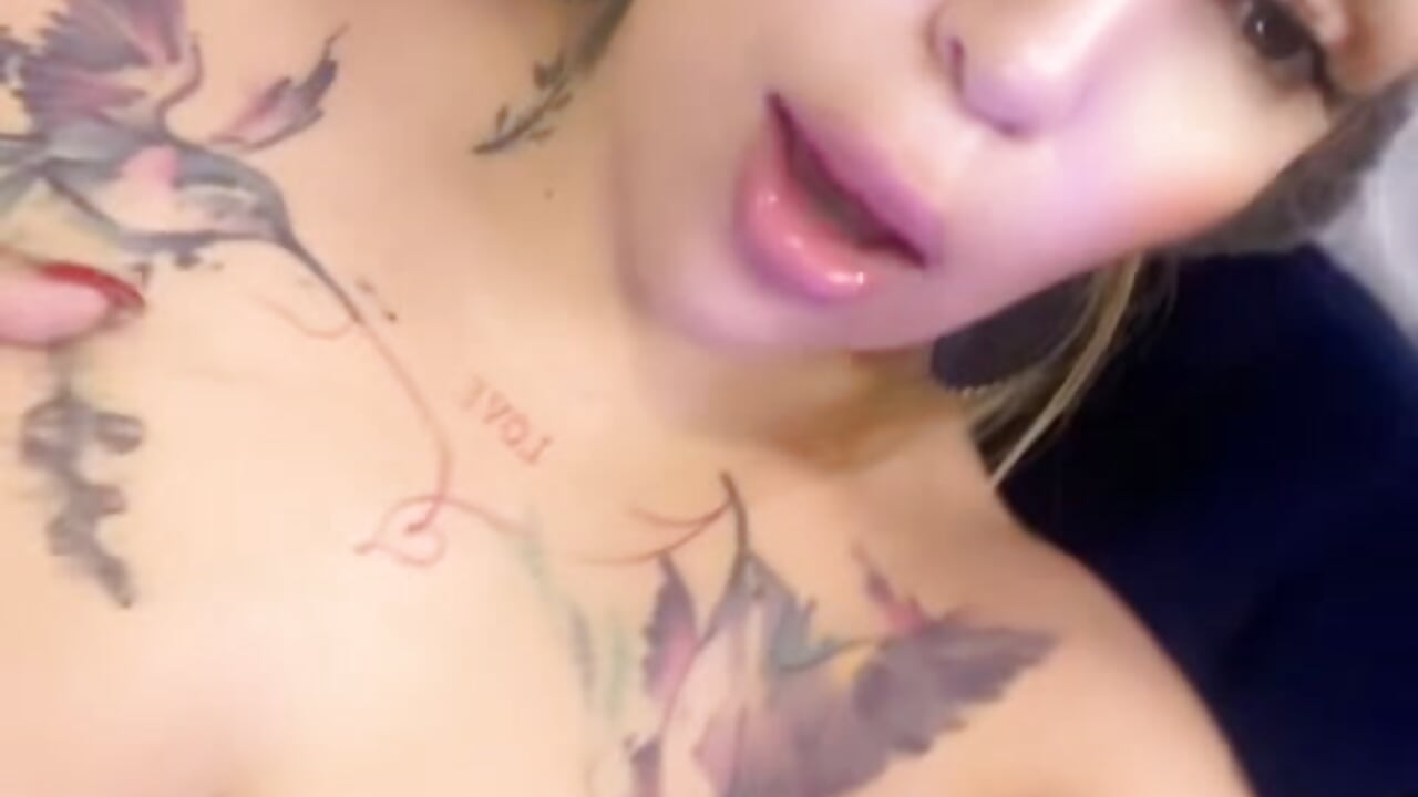 😈 - video by victoriacopper cam model