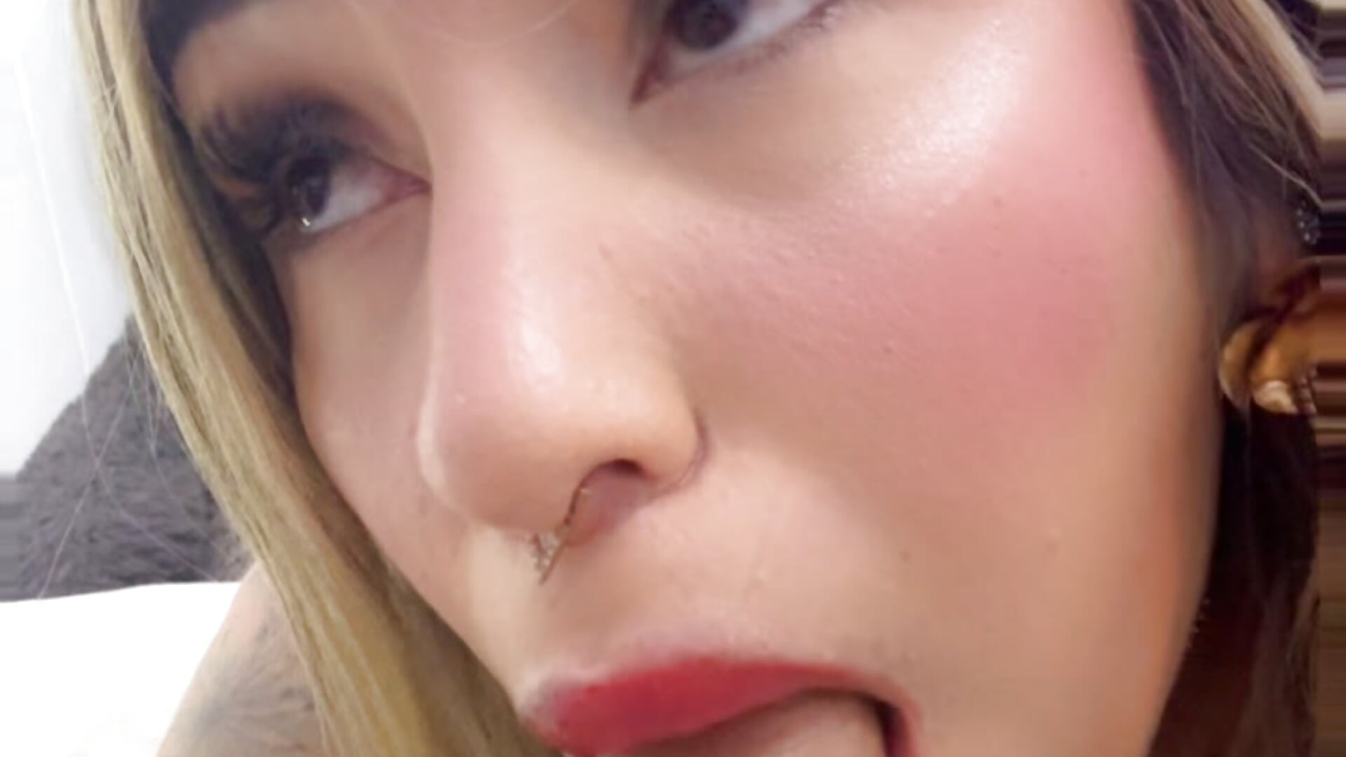 42A9B854-CD64-443C-B605-870154D5CA37 - video by victoriacopper cam model