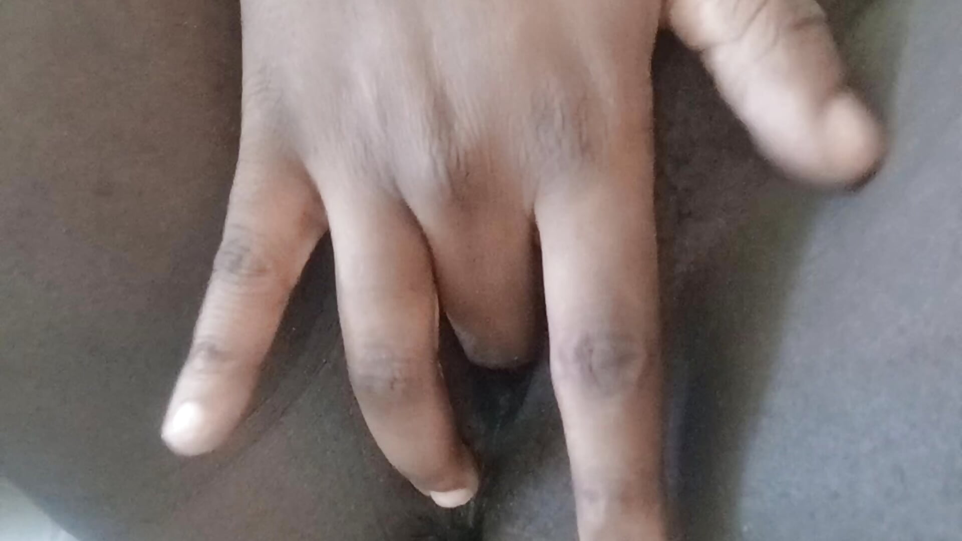Finger juicy pussy