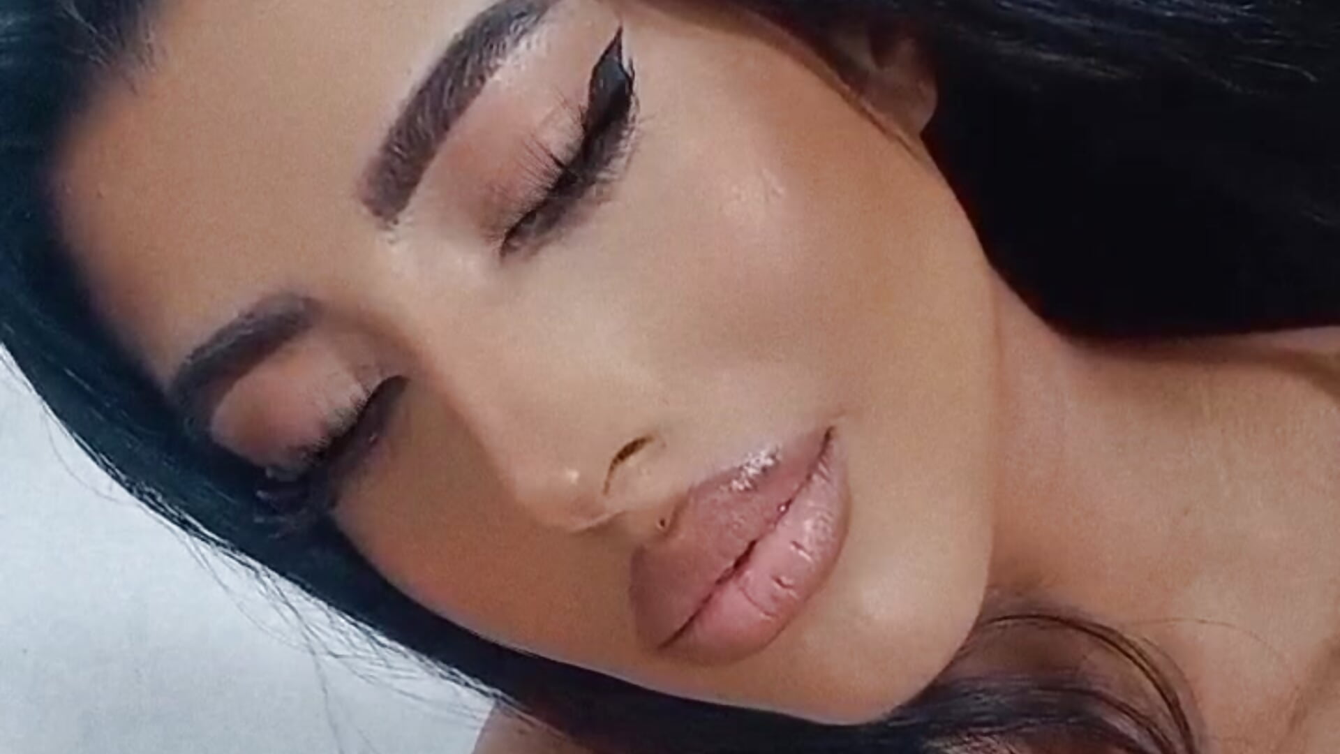 ❣ - vidéo du modèle de showcams Giselle-R