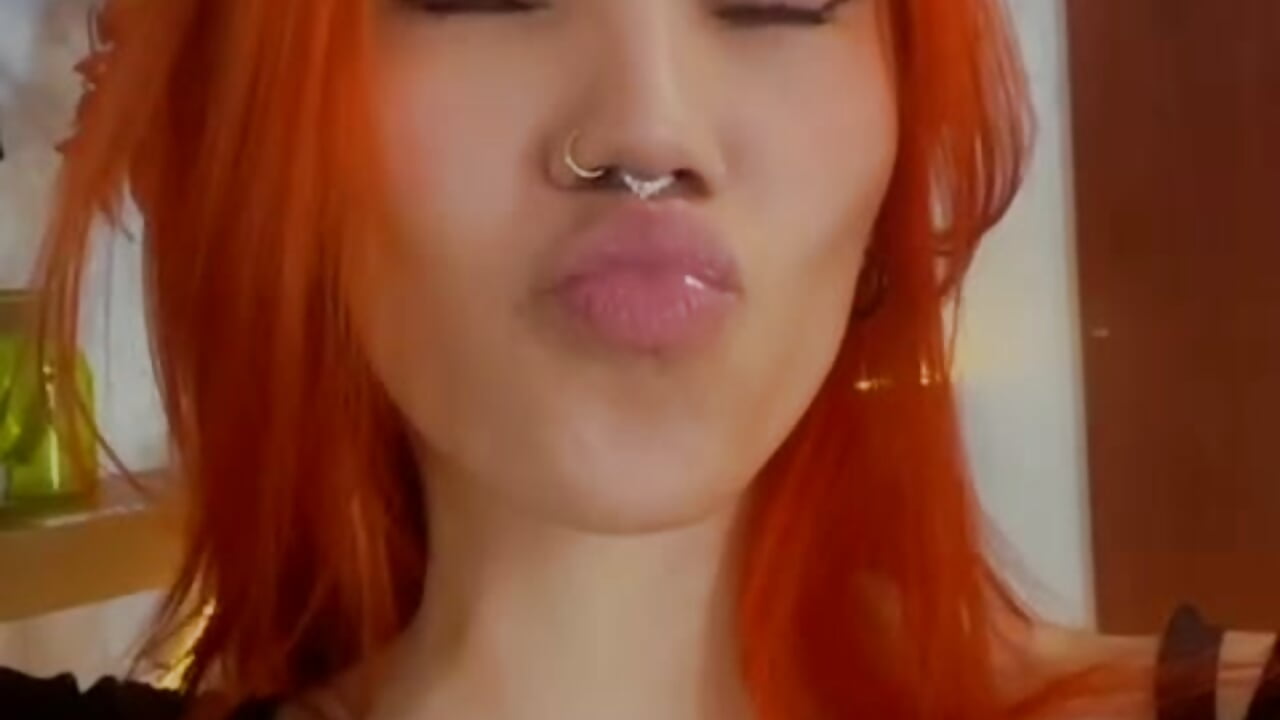 Kiss me 💋 - video by Irina_bx cam model
