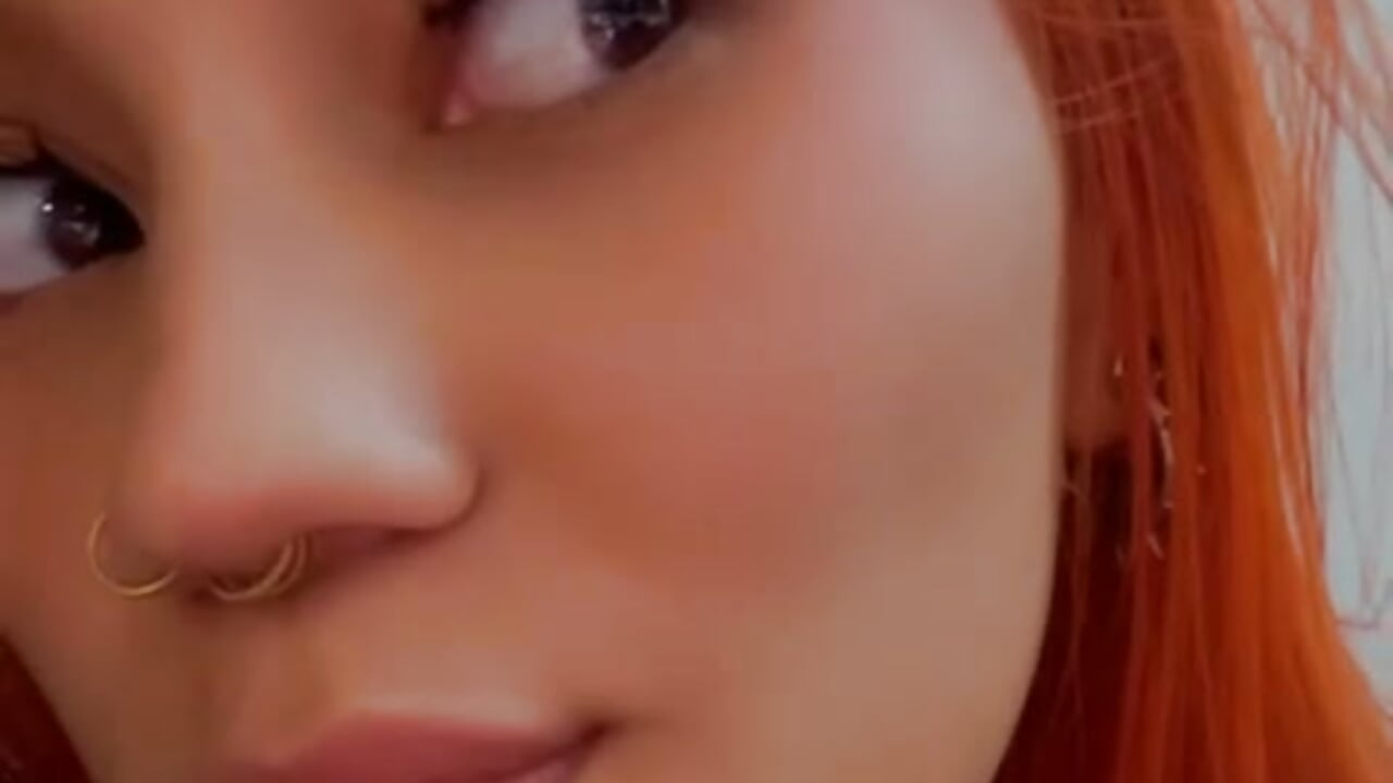 fixing my eyelashes, do you like it? - video by Irina_bx cam model