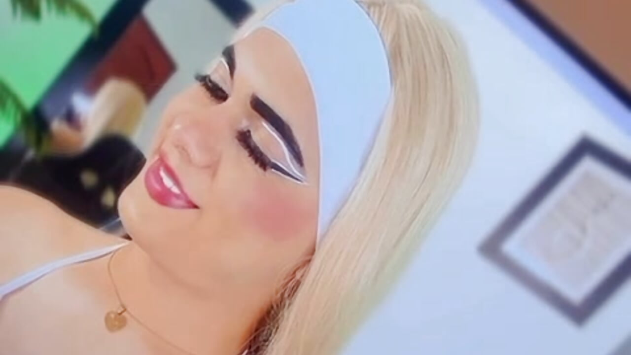 Do you like my smile? 🤍🤍🤍 - video van candy_canne__ cam-model