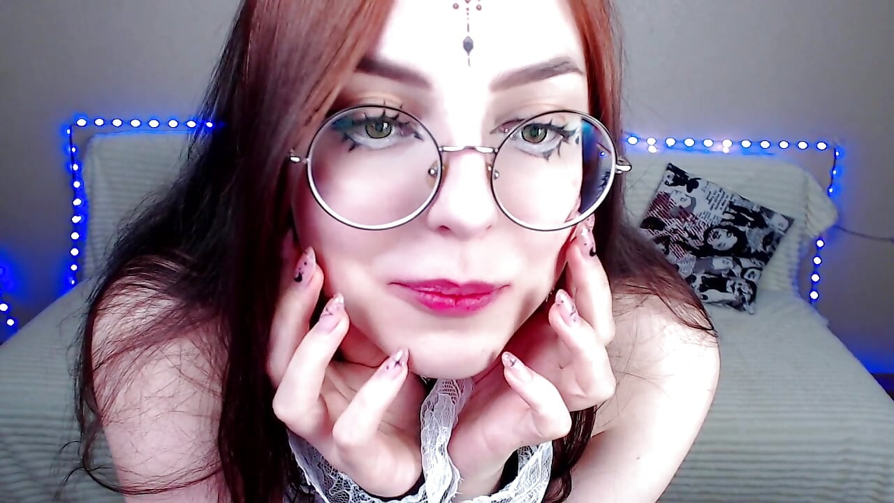 sexy af - video by yourfox_Alice cam model