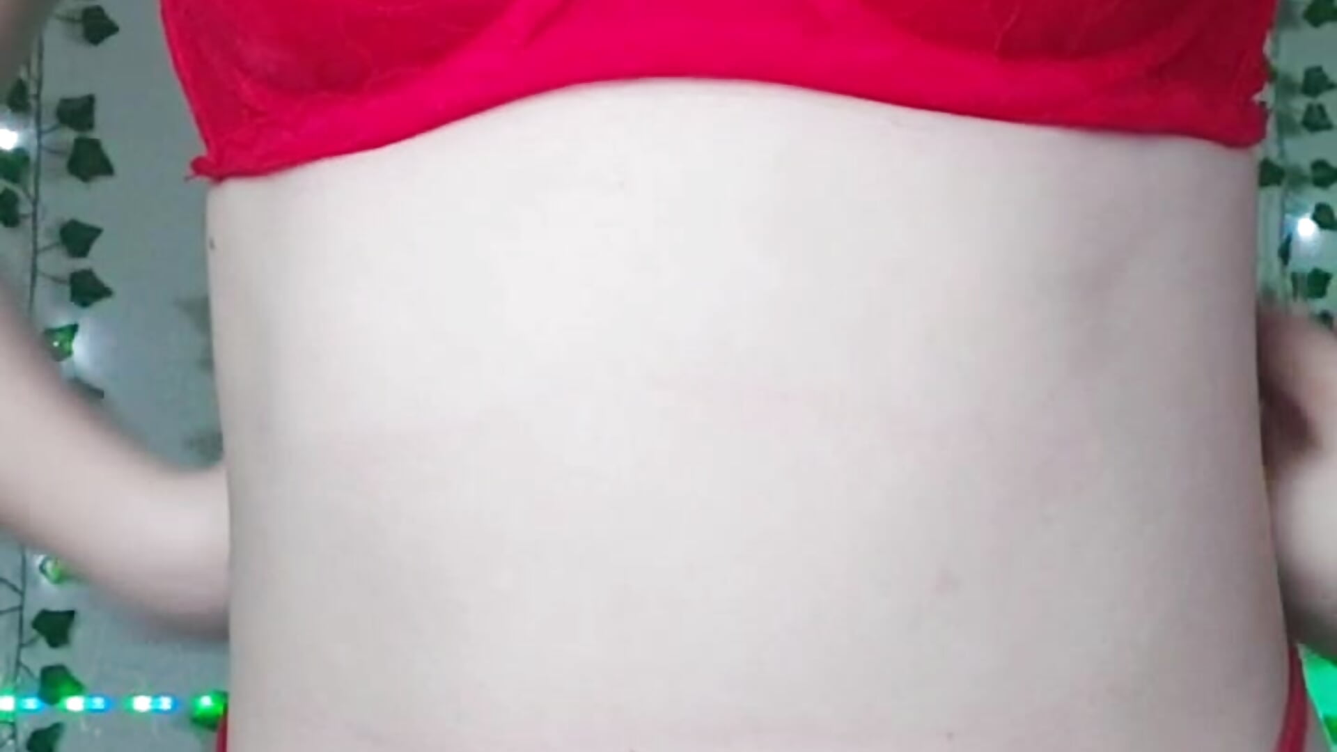 Does red suit me? - video by yourfox_Alice cam model