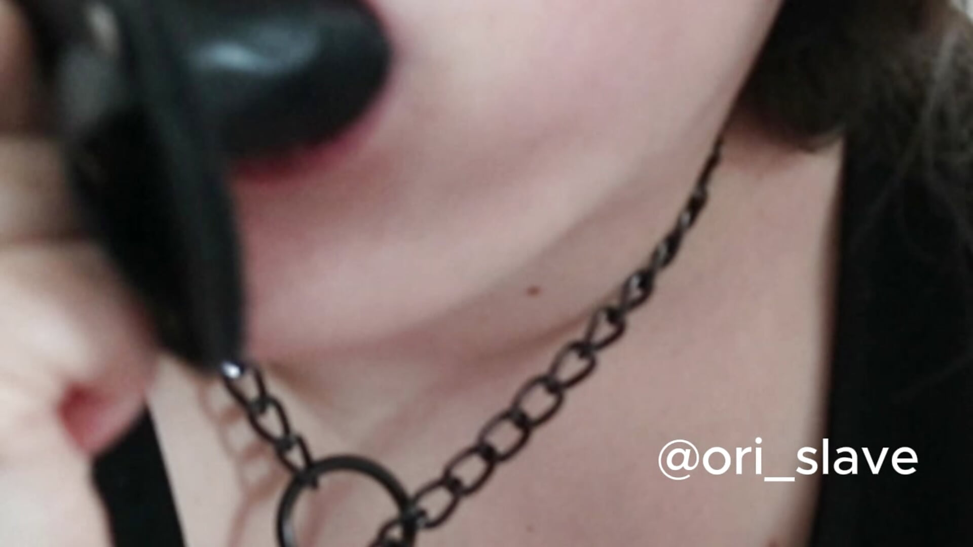 GIF - Je m'amuse avec le baillon bite - video của người mẫu cam Ori_Slave