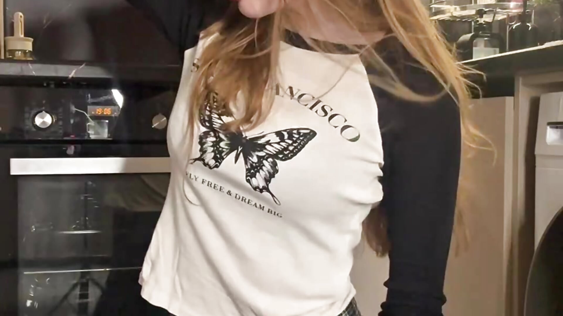 cute teen😽 - LissaCain 캠 모델의 동영상