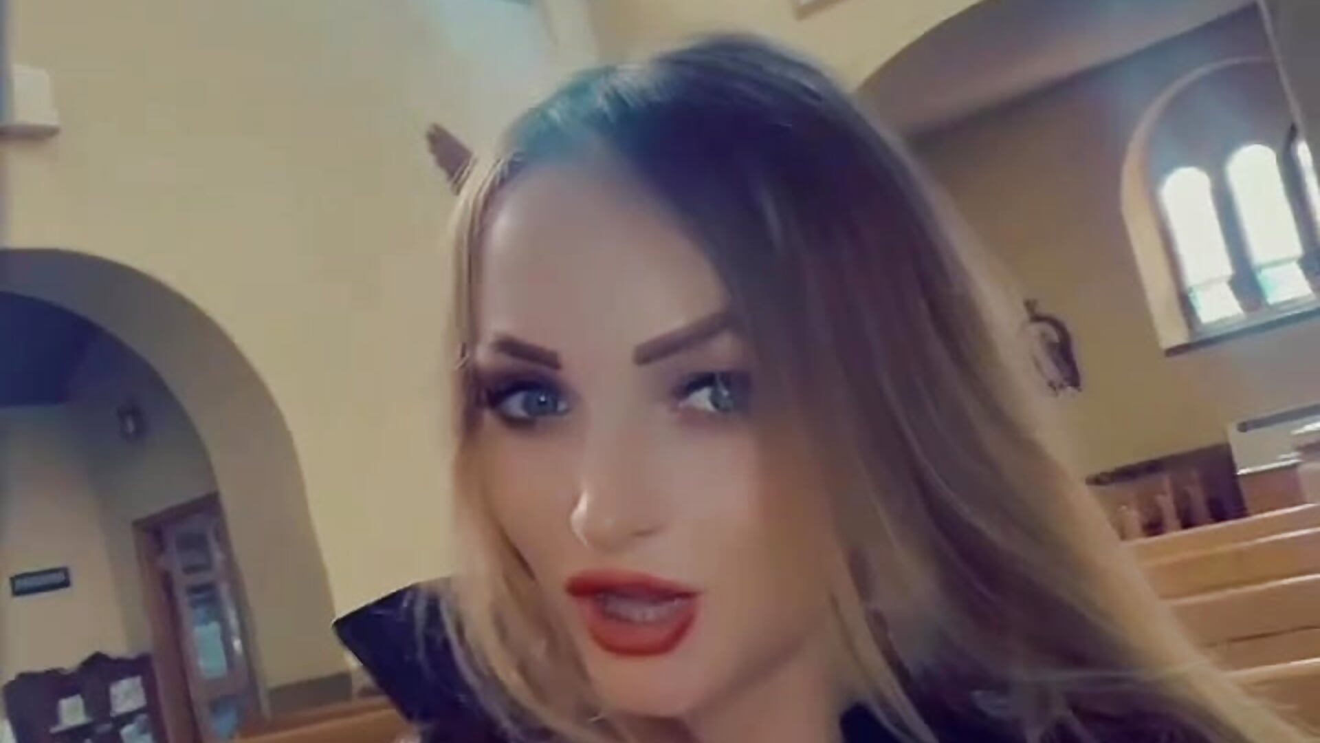 TEASER Domina Tatiana in the Church ⛪️ You wanna filling the whipe on your asshole 🐷my cute 🐷 — filmik LadyTatiana_Annabelle, modela(-lki) na kamerkach