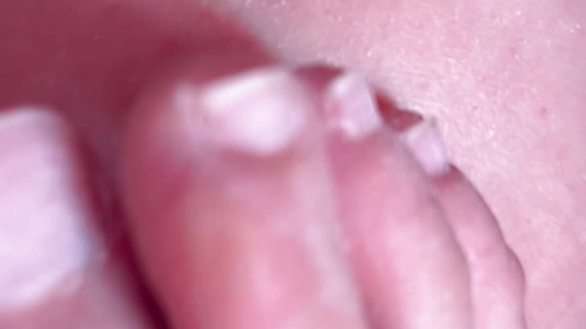 ASMR 🦶🏻 removing gel from toes 💅 — filmik LadyTatiana_Annabelle, modela(-lki) na kamerkach