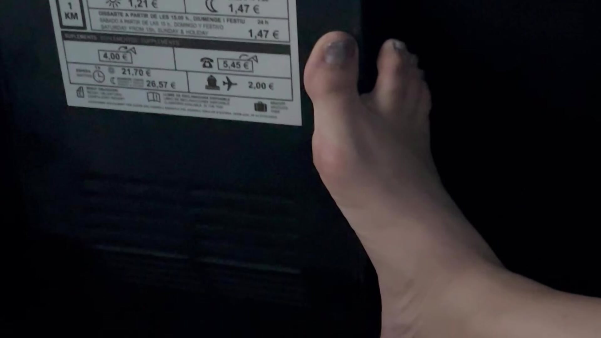 Tease the taxi driver 😆😆try touch his cock for feet job  in Taxi 🥴 - video LadyTatiana_Annabelle kameramallilta