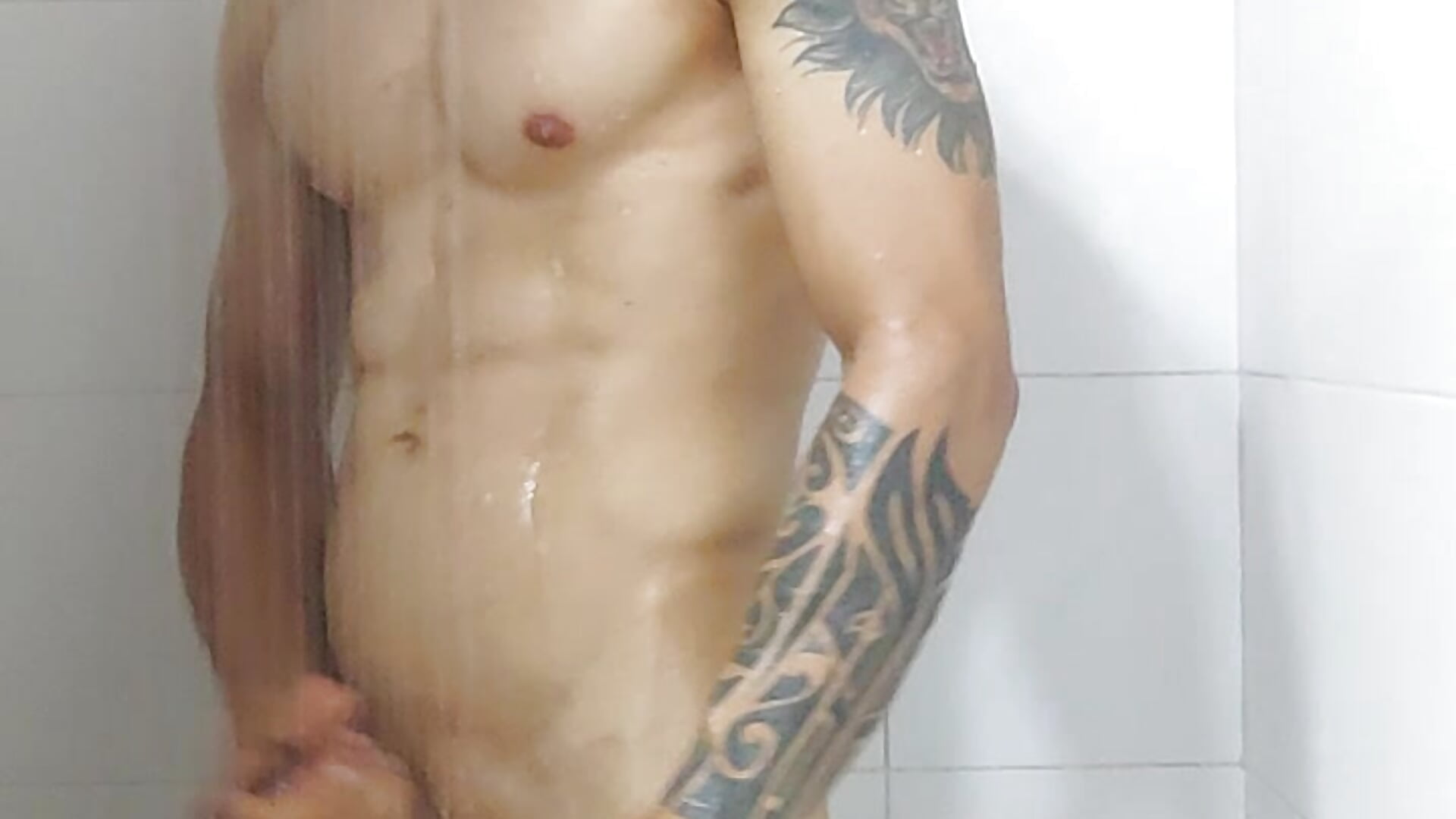 Take a shower 2024 🥵💦 - vídeo de Marck_Muscle modelo de câmara