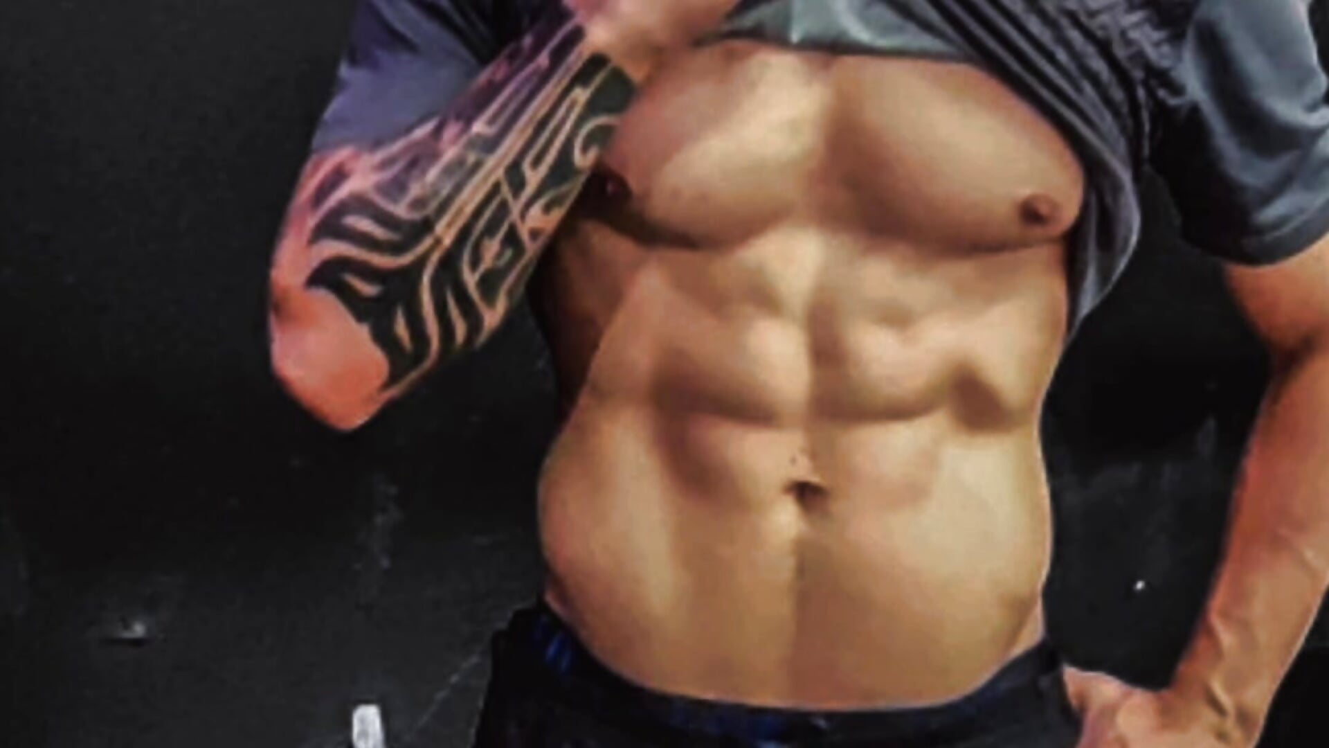 Calves POV - video by Marck_Muscle cam model