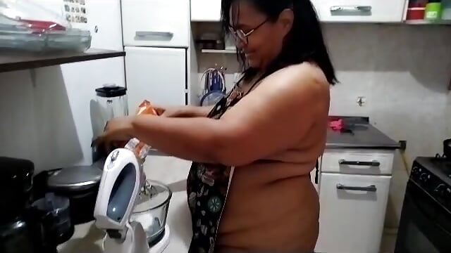 Naked preparing cookies - clip cu Mia_Adell_11 model videochat