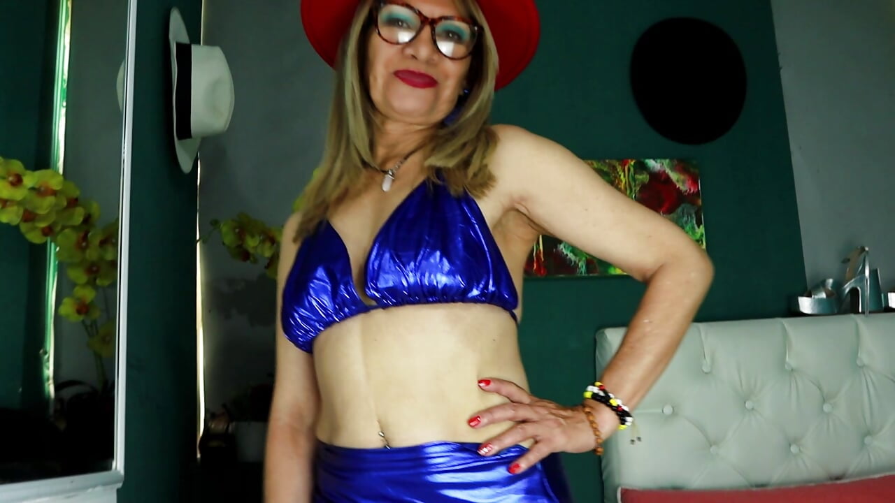 And Very Sexy - video by samantha_mature_ cam model