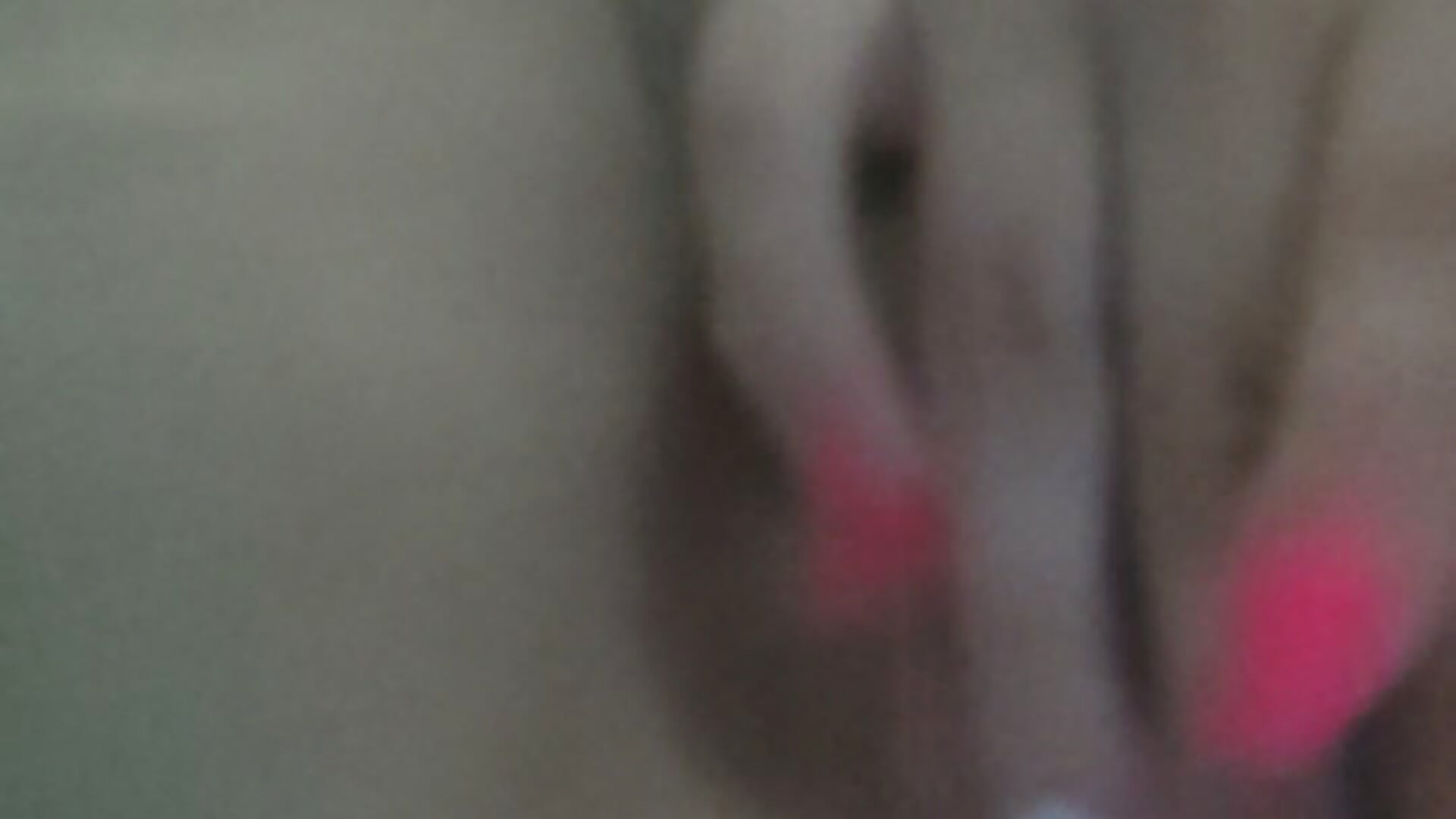 SQUIRT ON YOUR FACE & Under water - clip cu Heart_Ass model videochat