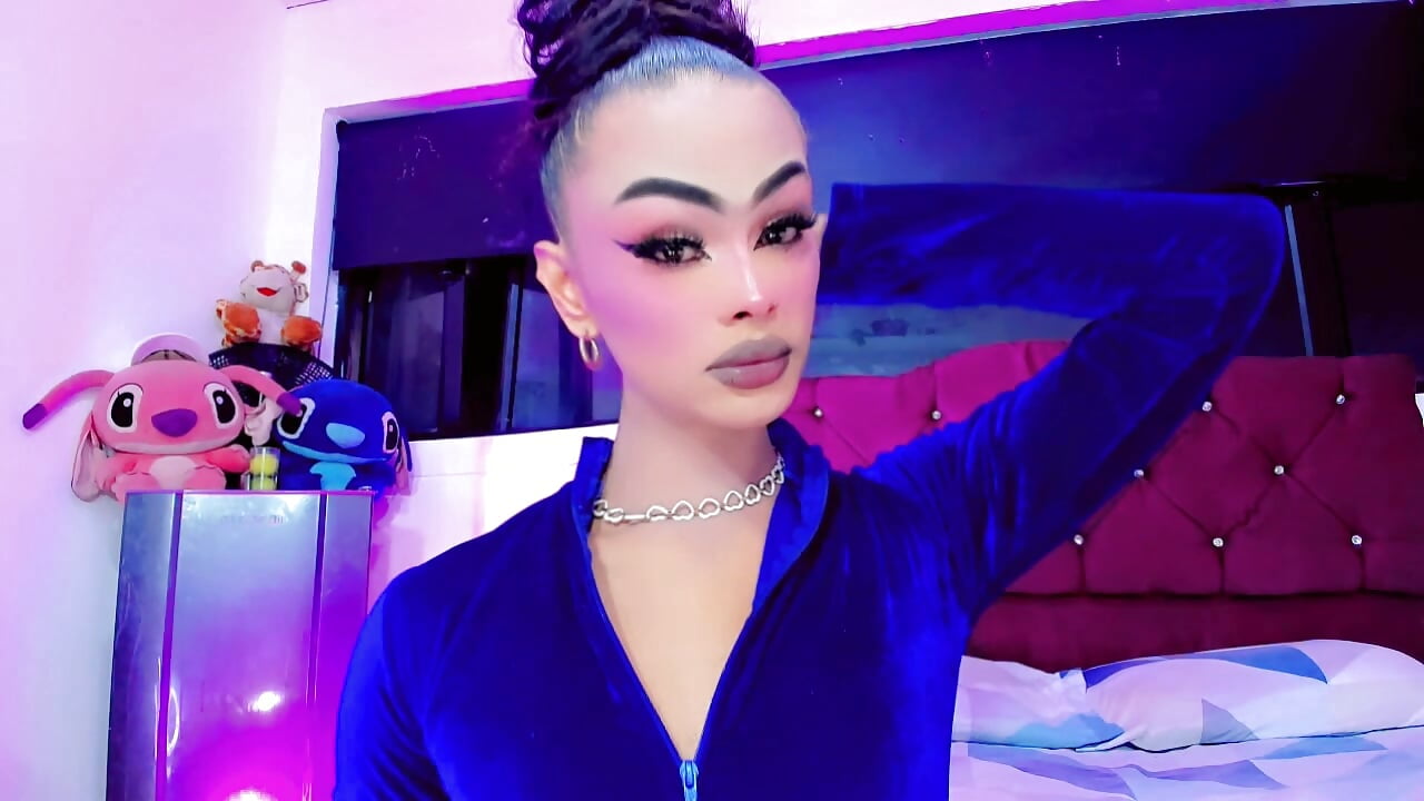 _Riannagarcia_ kamerás modell  9965. kiemelt videója