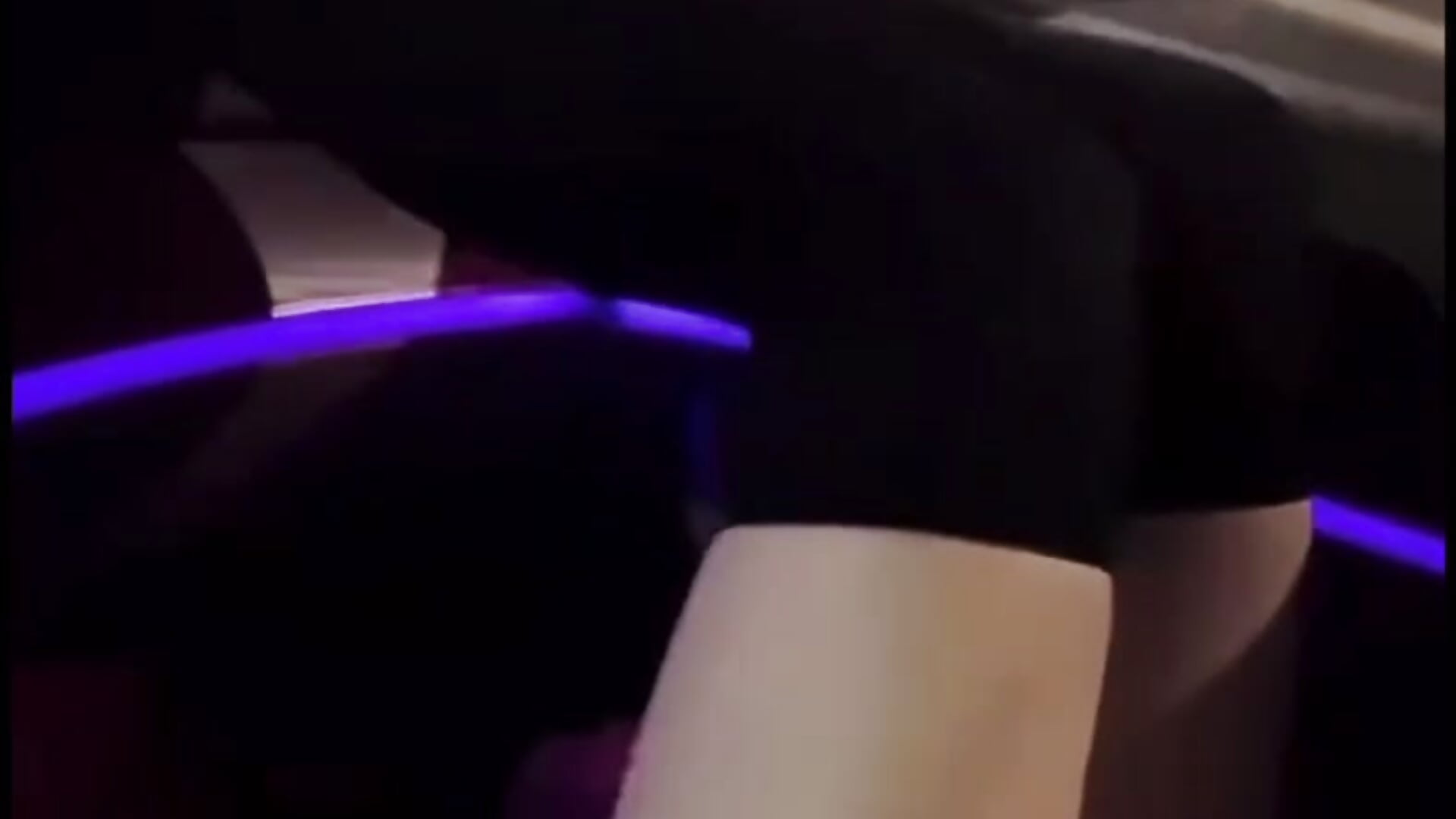 请问先生，能坐上你的副驾驶吗？ - video by AKiKi711 cam model