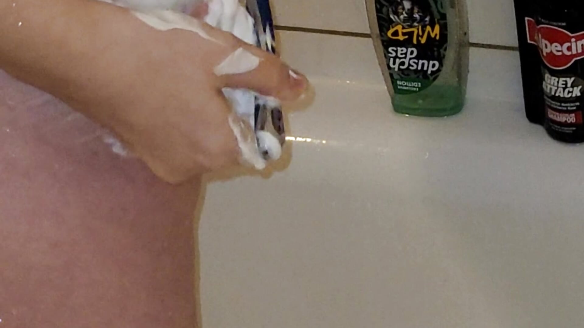 Meine Muschi braucht auch mal eine frische Rasur - βίντεο μοντέλου Steffitofuck