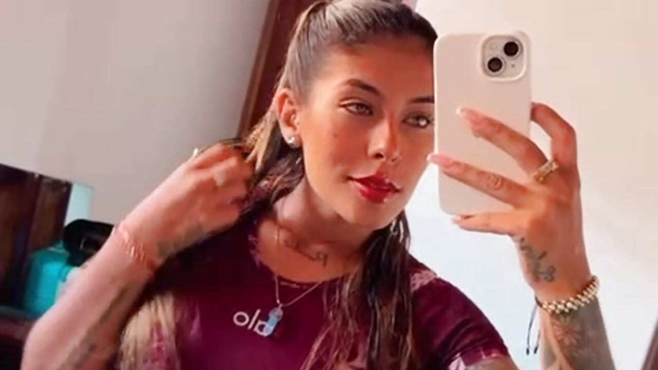 I'm on vacation– Georgina-coule kameramodell videója