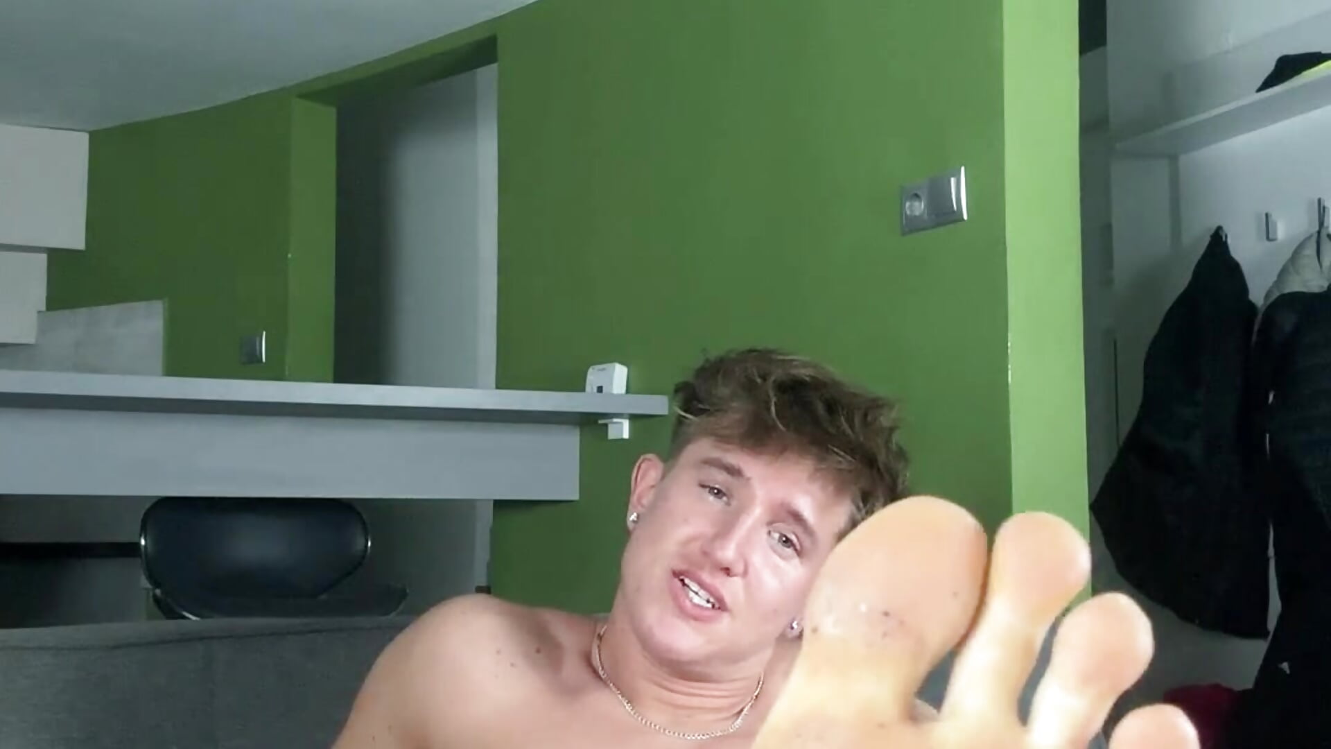 Feet Joi (Short)－カメラキャストのChristianLevine_の動画