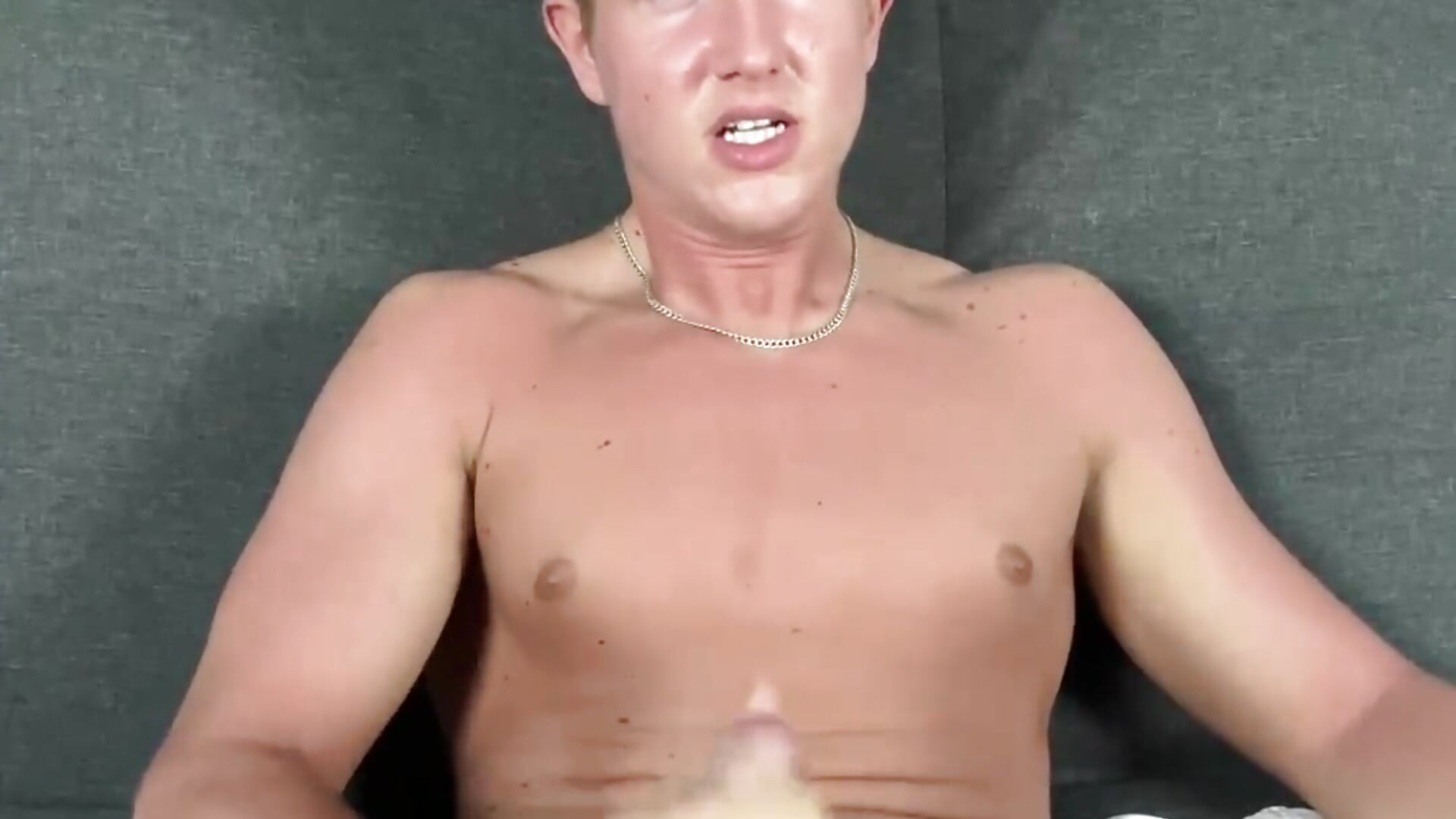 HUGE CUMM TSUNAMI after  The Webcam Show－カメラキャストのChristianLevine_の動画