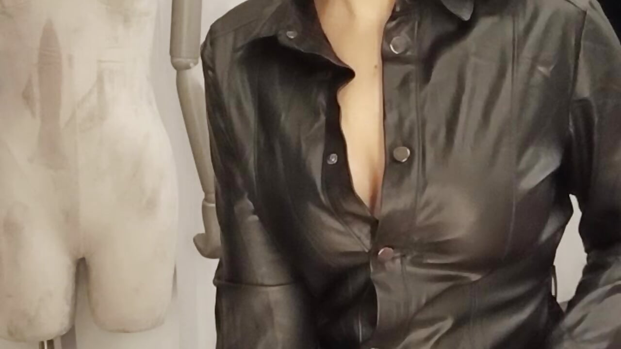 Şımarık paracı sekreter mastürbasyon | Secretary Masturbation - video od modelky/modela Zarayuce