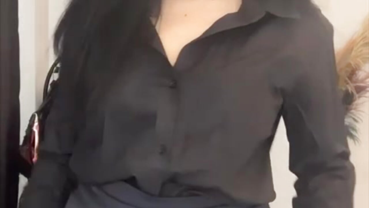 Sekreter Abla İş Dönüşü Kardeşine Veriyor Masturbasyon Yüz Açık | Secretary Girl Face Open - Zarayuce adlı kamera modelinin videosu