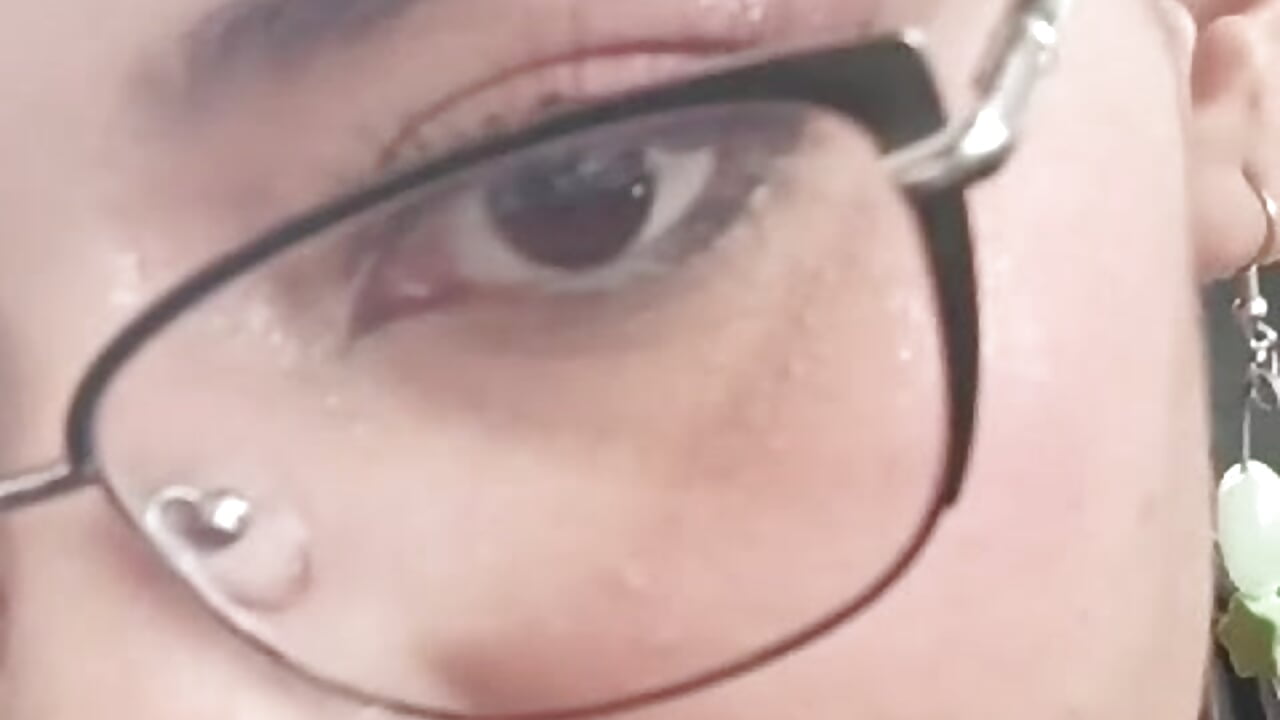 Free - video by Evelynn cam model