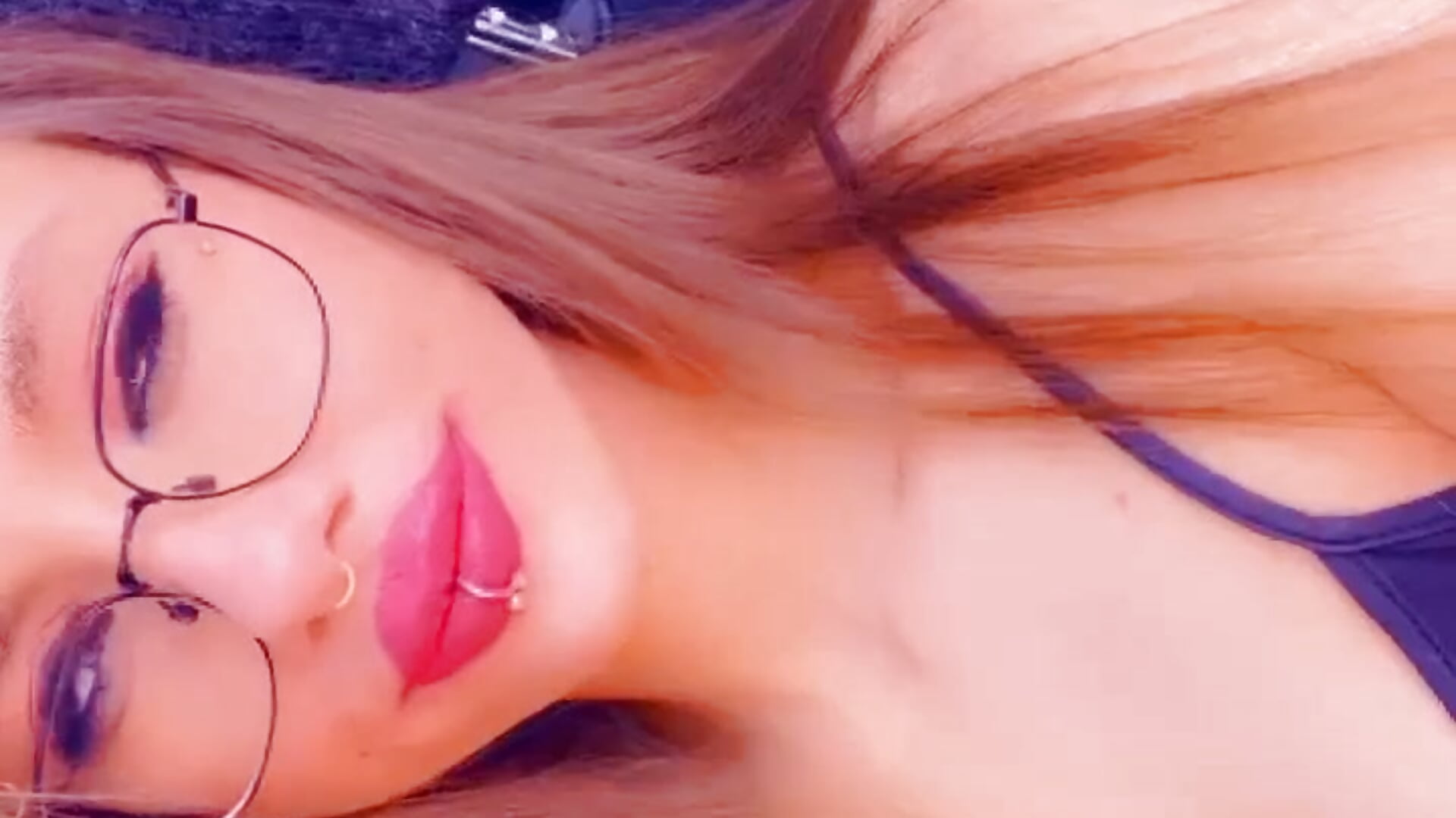 preview - video by missmouse669 cam model